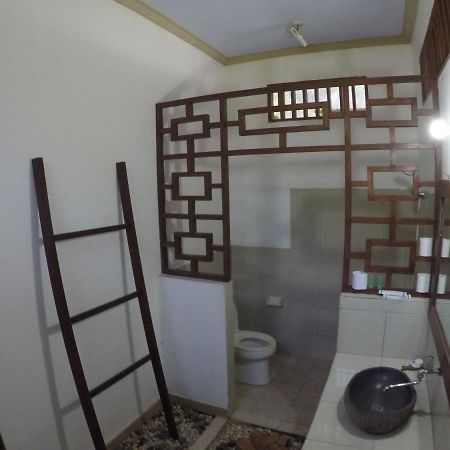 Gili Smile Bungalow Гили Траванган Экстерьер фото