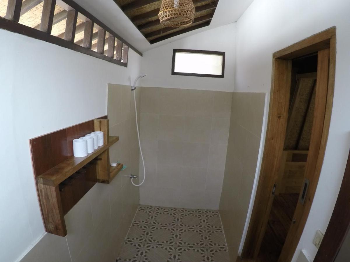Gili Smile Bungalow Гили Траванган Экстерьер фото