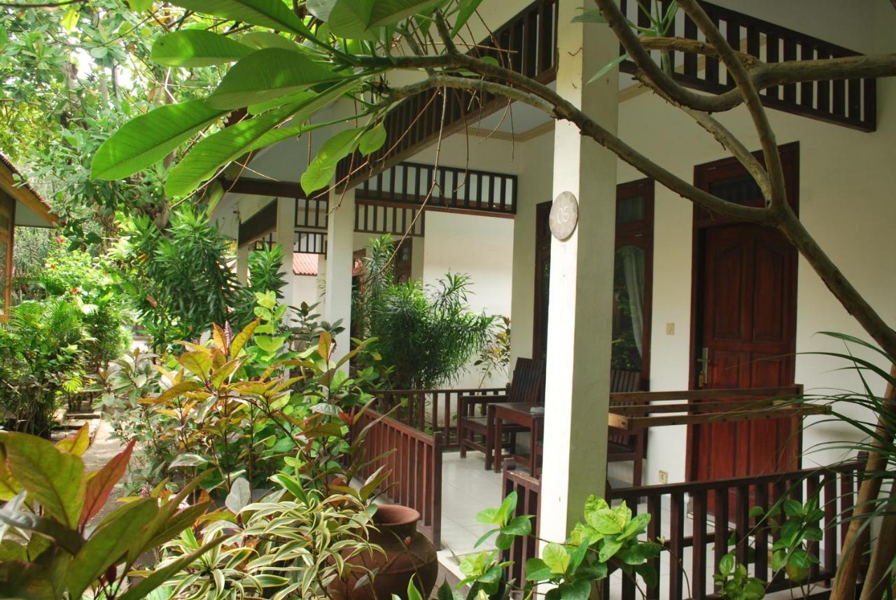 Gili Smile Bungalow Гили Траванган Экстерьер фото