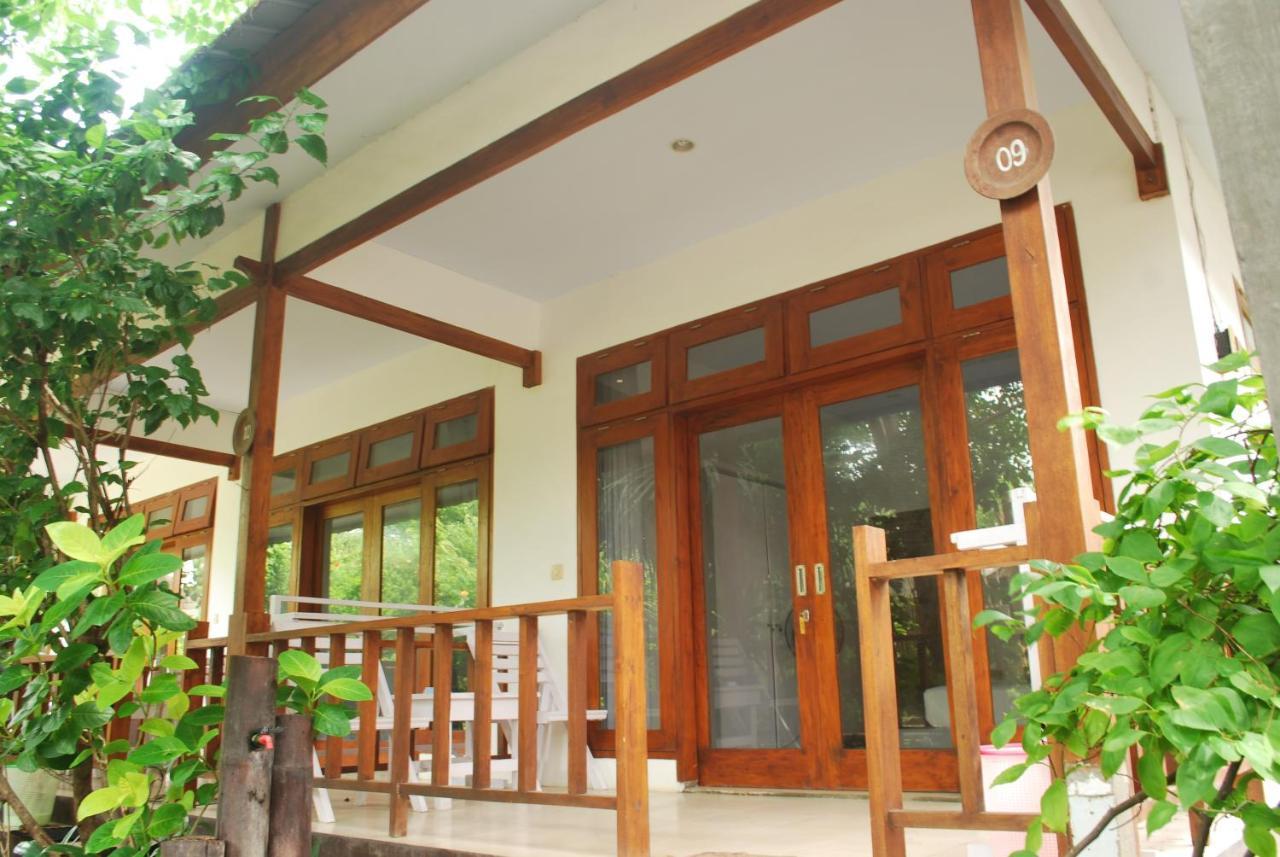 Gili Smile Bungalow Гили Траванган Экстерьер фото